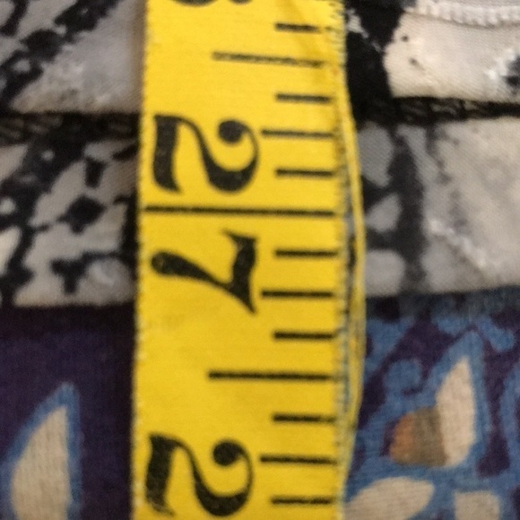 Jm Collection Tunic Top XL Black White Abstract Print Textured fabric EUC - Picture 7 of 9